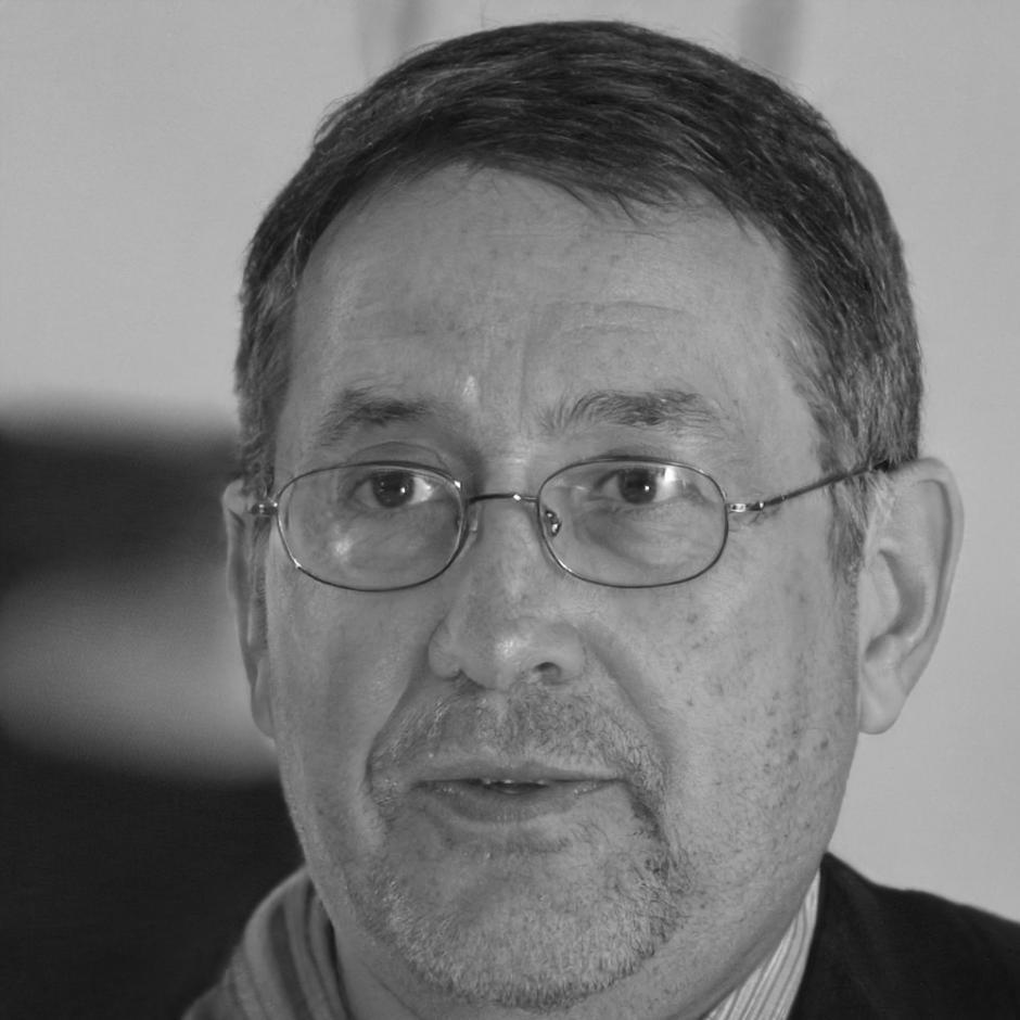 Porträt von Maximiliano Grünberger, Schreibmentor bei nuvoriaxthenel